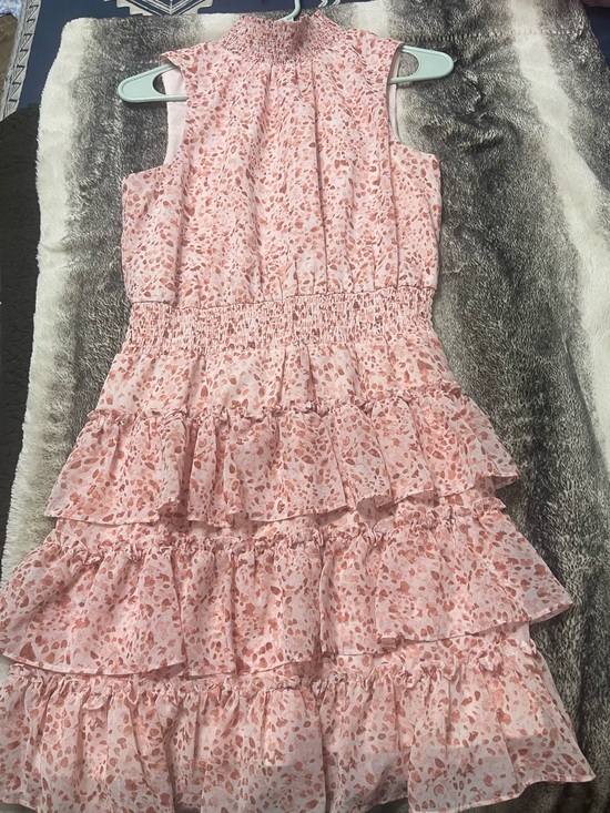 Express Dresses & Skirts - Express Sleeveless Pink Floral Smocked Tiered Dress